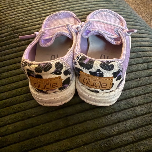 Hey Dude Kids' Lavender Moccasins - Picture 2 of 4